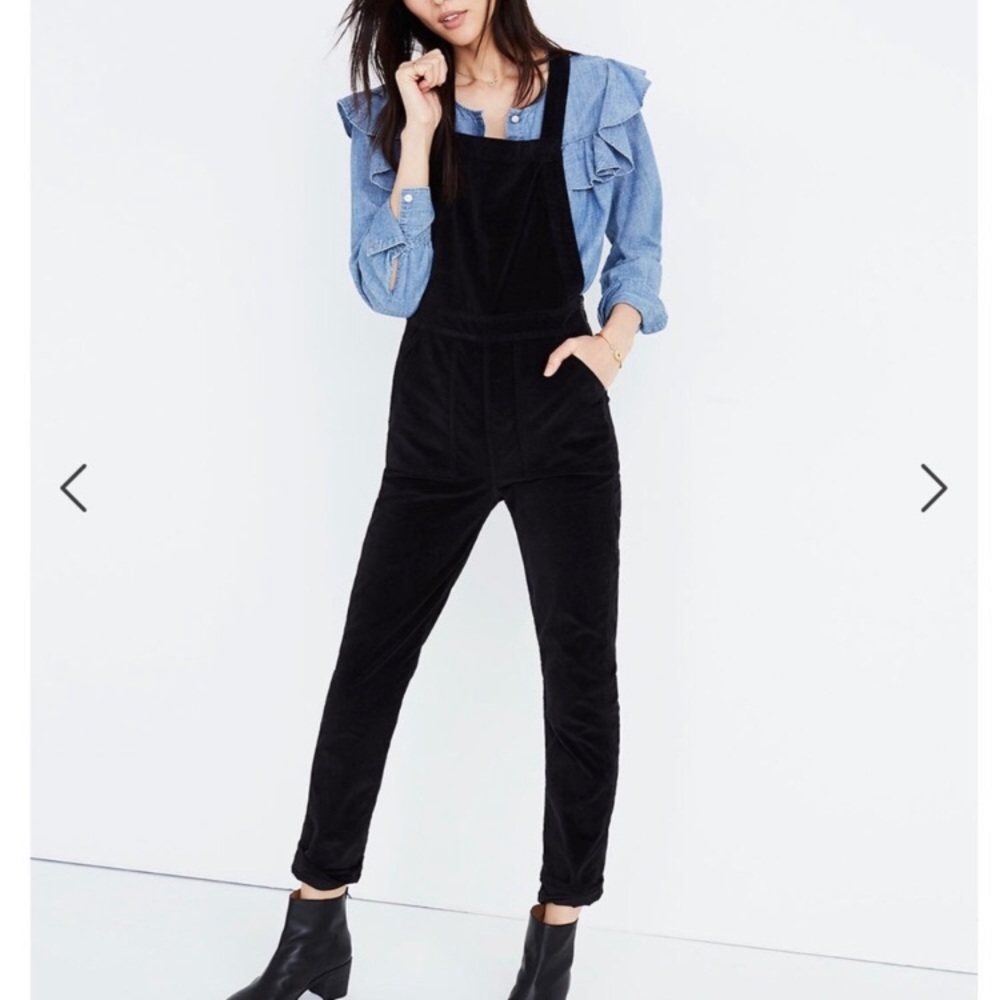 Madewell NWT Black Velvet Skinny Overalls XS✨